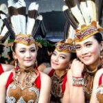 Suku Dayak: Keanekaragaman Tradisi di Bumi Kalimantan