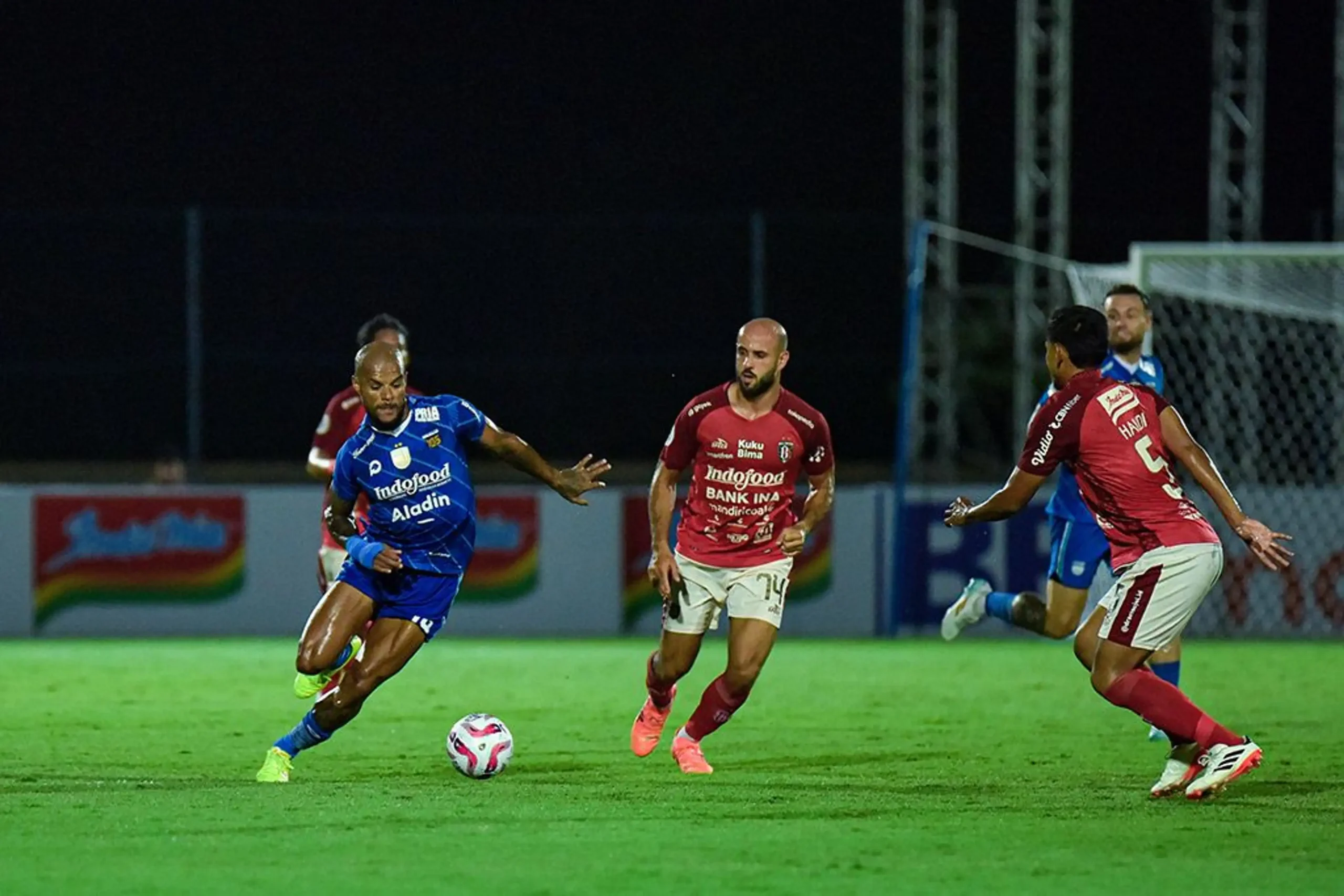 Liga 1 bali vs persib