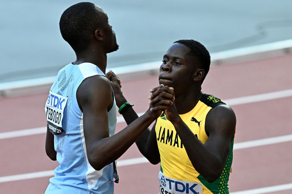 Kejuaraan Dunia Atletik Pembalap Tercepat di Dunia Pecahkan Rekor Dunia di Final 100 Meter