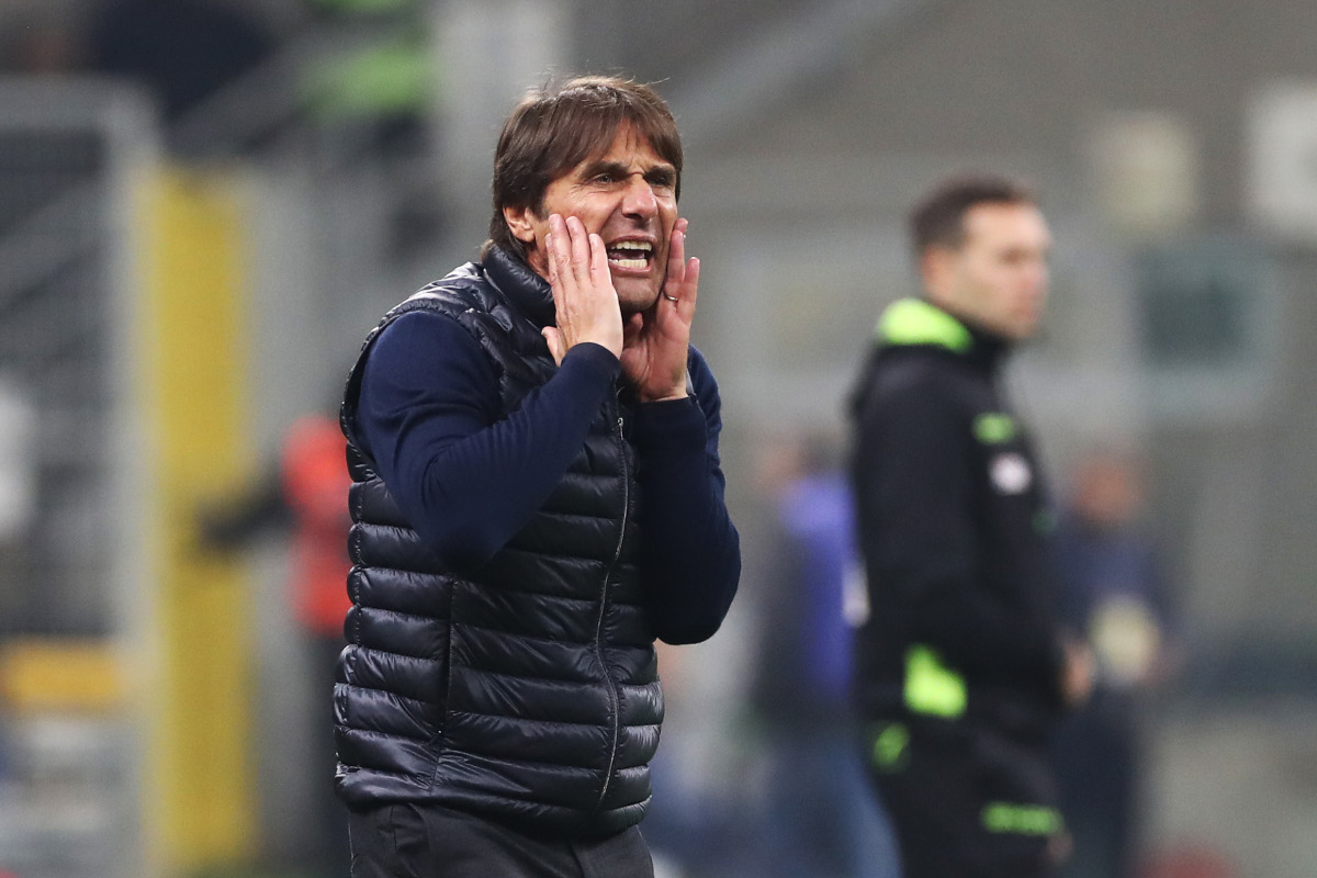 Napoli Kalahkan AS Roma Antonio Conte