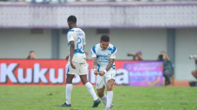 Striker Muda PSIS