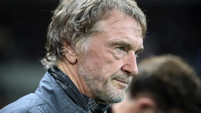 Sir Jim Ratcliffe Mulai Muak, Sebut 5 Pemain MU yang Tak Cukup Bagus dan Digaji Terlalu Besar