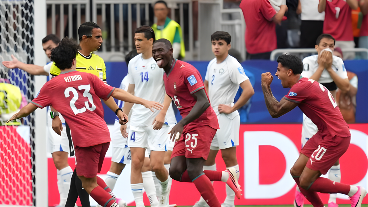  Cristiano Ronaldo Panas , Portugal Pesta Gol !